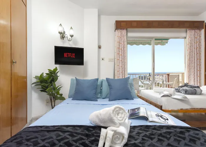 Seafront With Parking Apartament